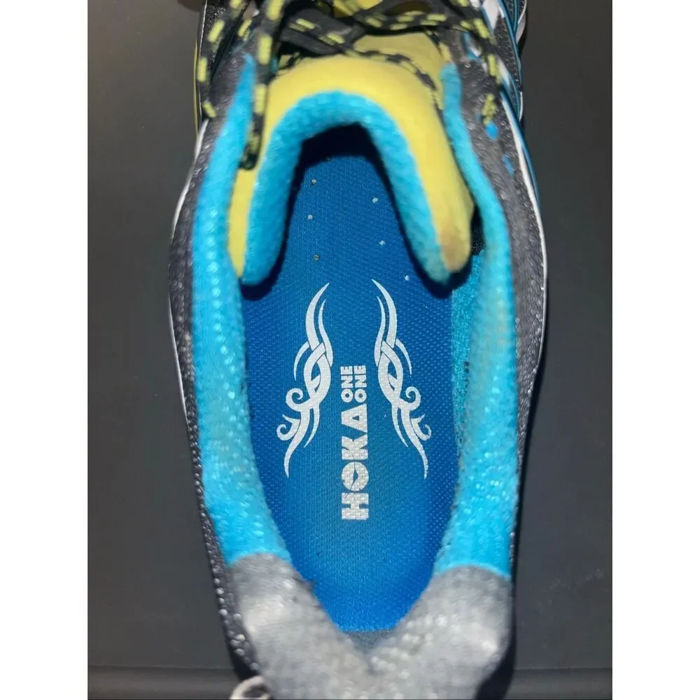 Hoka One One hoka one